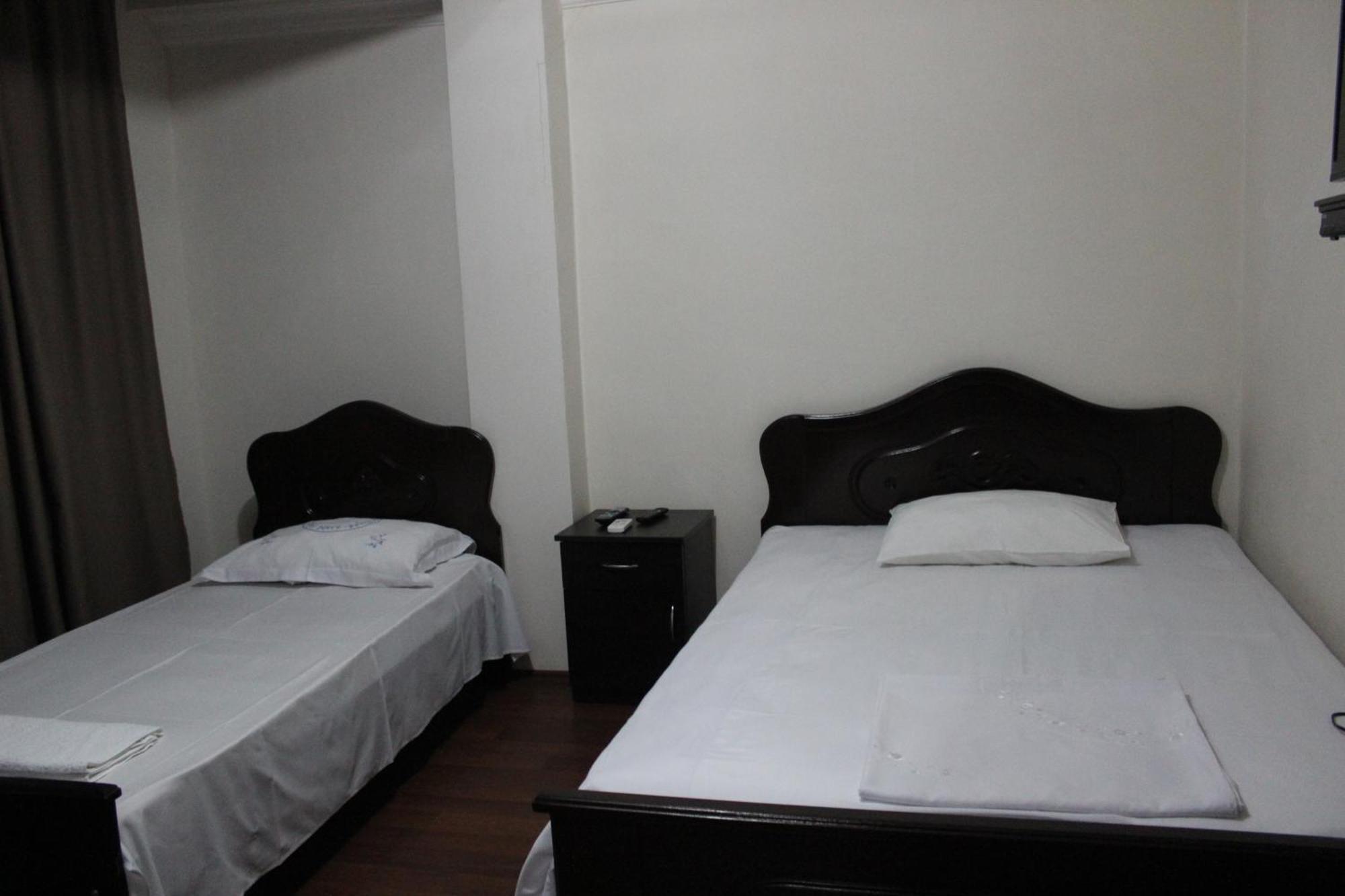 Hotel Peria Batumi Quarto foto
